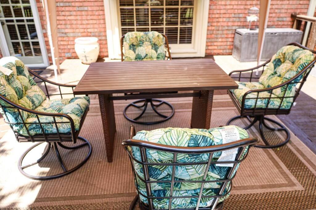 Comfortable And Pleasant 4 Bedroom Home Memphis Exterior foto